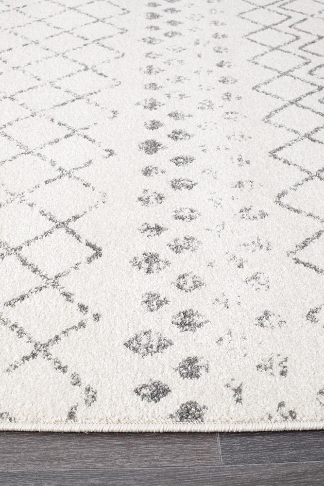 Oasis Selma White Grey Tribal Rug