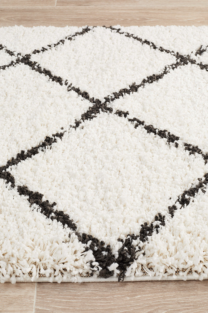 Saffron 22 White Runner Rug