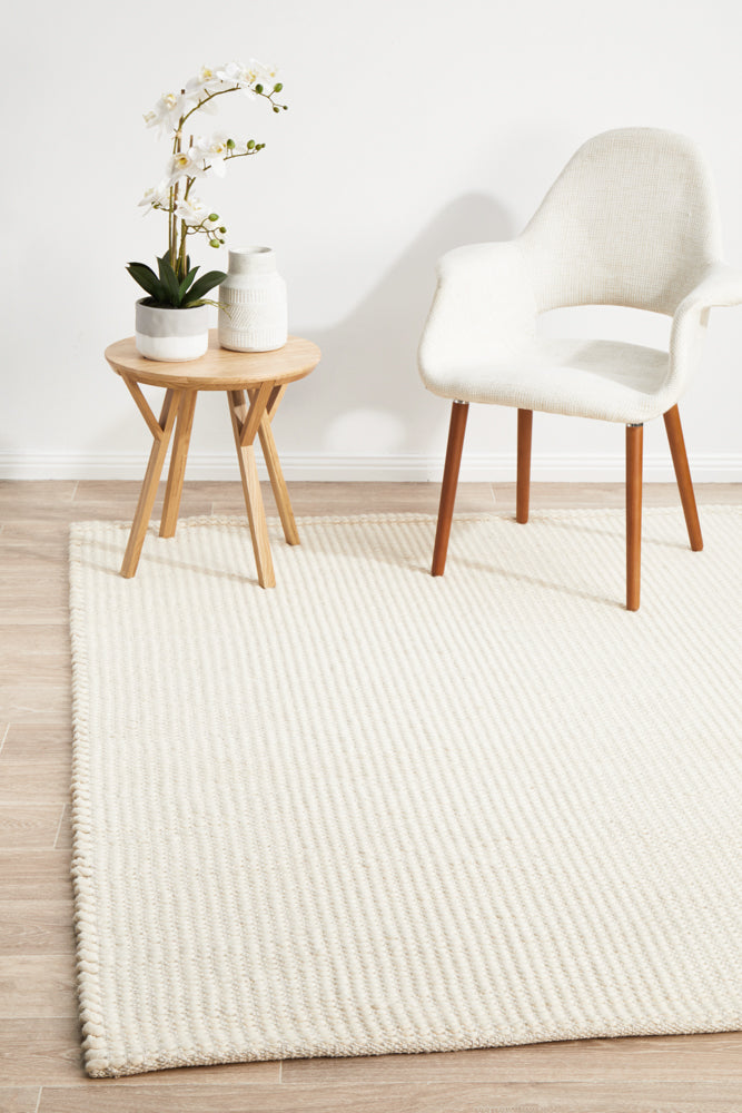 Skandinavian 300 White Rug